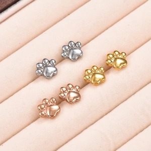 Boucles d'oreilles clous en acier inoxydable mignonnes, motif patte de chiot, empreinte animale, pour usage quotidien, accessoires de bijoux d'oreille - Product Image 1