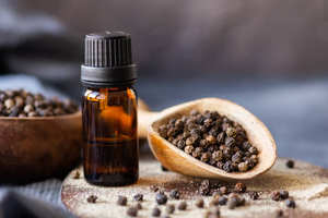 Aceite Esencial de Pimienta Negra para el Cuidado de la Piel, el Cabello y el Cuerpo, para Terapia de Masajes, Sesiones de Spa, Relajación, Rutina de Bienestar para el Cabello y la Piel - Product Image 2