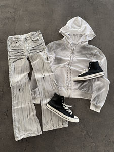 Set Personalizzato di Abbigliamento Streetwear: Felpa con Cappuccio Pesante con Strass e Cerniera con Rivetti, Pantaloni Larghi a Gamba Ampia - Product Image 1