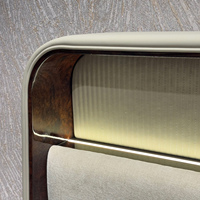 Cadre en bois de racine Radica avec LED encastrée, trois panneaux rembourrés, base en cuir à profil bas – Luxe moderne pour villas et suites d'hôtel