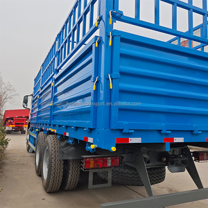 Camion de fret diesel Sinotruk 8x4 d'occasion de haute qualité à bas prix, 371 ch, robuste, avec caméra arrière, à vendre - Product Image 2
