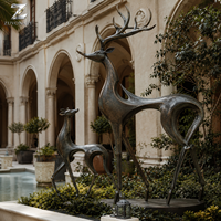 Grande sculpture de chevaux en bronze, statue de trois chevaux au galop, décoration d'art public personnalisée pour jardin, parc, place publique, fabricant