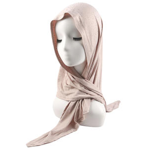 Nuevo Color sólido Triangular musulmán mujeres Hijab venta al por mayor Jersey Color liso con diamantes de imitación vestidos musulmanes Abaya e Hijab - Product Image 6