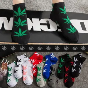 Cheap online shopping fashion accessories men wholesale hemp weed socks Skateboard