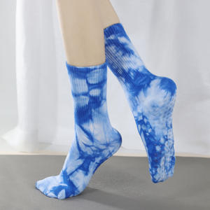 Tie Dye Grip Chaussettes Pilates Logo Personnalisé Antidérapant Athlétique Fille Printemps Chaussettes Sportives Gradient Gradient Crew Chaussettes - Product Image 1