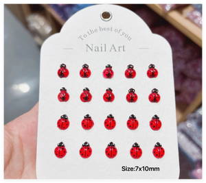 Cabochon plat en résine, motif coccinelle de dessin animé, pour créations artistiques DIY, accessoires de bijoux, ongles, cheveux, sacs, tasses et coques de téléphone - Product Image 4