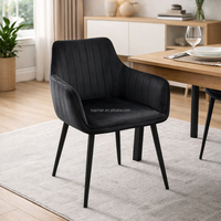 Ensemble de salle à manger rond moderne et élégant avec des chaises légères en métal noir pour table à manger, restaurant, bureau