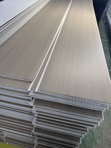Panneaux muraux et de plafond en PVC imitation bois décoratifs à prix abordable – Vente directe usine - Product Image 3
