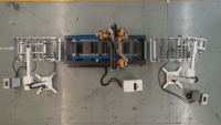Ligne de production intelligente de panneaux de porte, scie à quatre côtés CNC, commande intelligente, machine de découpe précise de panneaux de porte en bois