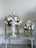 L-R477 Boule de fleurs artificielles personnalisée très vendue pour la décoration de mariage, arrangement floral artificiel, fleurs pour allée de mariage