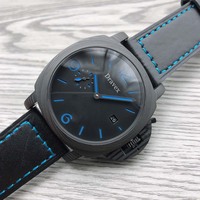Montre automatique de sport pour hommes, boîtier en fibre de carbone, cadran noir, fenêtre de date, aiguilles lumineuses bleues, montre-bracelet en cuir noir