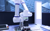 Lengan kerja yang aman dan stabil dari Robot kolaborasi cerdas memiliki Radius 622 mm