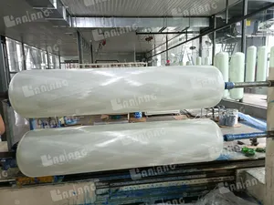 الصين مصنع 1054 الفيبرجلاس frp ضغط التخزين العمودي سعر مُرشِح خزان للمياه تليين 1054 خزان معالجة مياه