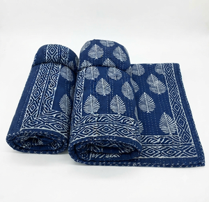 Cubrecama Kantha con Estampado a Mano Indio, 90x108 Pulgadas, Diseño de Hojas Indigo, Colcha de Algodón para Cama Doble, Cubrecama Hecho a Mano - Product Image 5