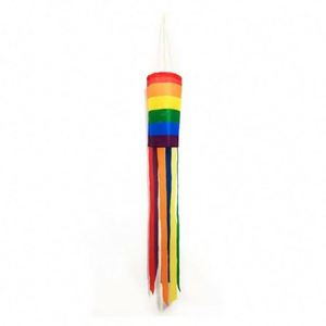 ธงลมโพลีเอสเตอร์คุณภาพสูง ออกแบบเองได้ สำหรับงานไกพ์ไพรด์ ตกแต่งสวน - Product Image 1