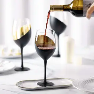 RTL 14 oz आधुनिक मैट ब्लैक एंड गोल्ड उपजी शीर्षक डिजाइन सुरुचिपूर्ण शराब चश्मा, सेट की 4