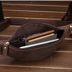 2022 New Arrival Full Grain Crazy Horse Leather Wholesale Fanny Pack Waist Bag for Men - Product Image 2