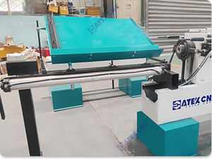 Mini <span class=keywords><strong>tour</strong></span> à <span class=keywords><strong>bois</strong></span> CNC 0615 personnalisé avec <span class=keywords><strong>mandrin</strong></span> pneumatique et outil multifonction pour le traitement de petites pièces en <span class=keywords><strong>bois</strong></span> - Product Image 3