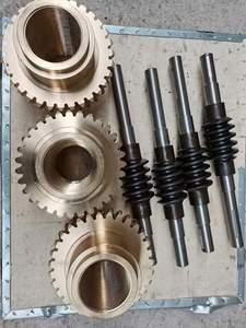 Engranaje helicoidal y eje de precisión de mecanizado CNC hechos en China - Product Image 3