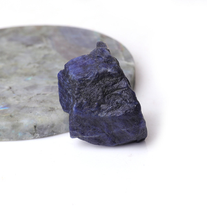 La pierre brute de sodalite naturelle dégringole la pierre brute de décoration | Prix de gros Sodalite brute pour la décoration - Product Image 6