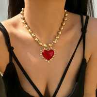 Collier ras du cou en acier inoxydable plaqué or 18 carats avec chaîne perlée et pendentif cœur en résine épaisse, vente en gros d'usine
