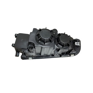 <span class=keywords><strong>Feu</strong></span> antibrouillard avant OEM 81251016522 81251016521 pour Man TGX/TGS/TGL <span class=keywords><strong>feu</strong></span> <span class=keywords><strong>de</strong></span> conduite <span class=keywords><strong>de</strong></span> tracteur <span class=keywords><strong>de</strong></span> <span class=keywords><strong>remorque</strong></span> <span class=keywords><strong>de</strong></span> camion côté <span class=keywords><strong>gauche</strong></span> droit - Product Image 3