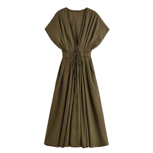 KAR&OT ZA <span class=keywords><strong>Abito</strong></span> <span class=keywords><strong>Midi</strong></span> da Donna Nuovo Estate 2025 con Design <span class=keywords><strong>Plissettato</strong></span> Spalle Scivolate Maniche Corte e Vita Segnata 2965260 - Product Image 2