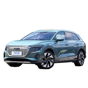 AU DI Q5 <span class=keywords><strong>E</strong></span>-<span class=keywords><strong>tron</strong></span> 40 <span class=keywords><strong>E</strong></span>-<span class=keywords><strong>tron</strong></span> pour Radiance Edition 501-600km Gamme NEDC 70-90kWh Batterie 150-200kW Moteur 5 portes 7 places Vert - Product Image 1