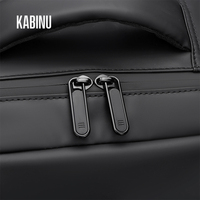 Sac à dos pour ordinateur portable en polyester anti-rayures, personnalisé, avec panneau dorsal en maille respirante et plusieurs compartiments intérieurs, idéal pour le bureau et les voyages