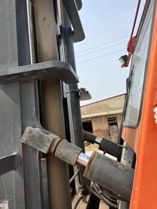 Montacargas Diésel Heli FD160 de 16 Toneladas, Longitud de Horquilla de 3254 mm, Ancho de Horquilla de 180 mm, Mástil de Una/Dos/Tres Etapas, Bomba de Horquilla Motorizada - Product Image 6