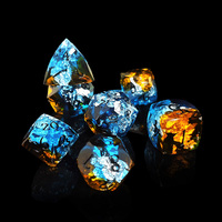 Vente en gros de jeux de dés personnalisés DND, dés à facettes multiples à bords pointus, ensemble de dés en résine pour les jeux de rôle Dungeons and Dragons, jeux de table