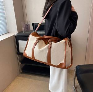 Échantillon Gratuit - Sac Fourre-Tout Portable en Polyester avec Fermeture Éclair, Grande Capacité, Idéal Voyage, Sport et Fitness - Vente en Gros Usine - Product Image 2
