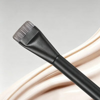 Pinceau plat professionnel pour fond de teint liquide, poils synthétiques doux, pinceaux de maquillage pour le visage, outils de beauté