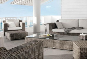 Ensemble de meubles d'extérieur/d'intérieur : une zone de repos confortable ou un lieu de réunion chaleureux pour un groupe d'amis. - Product Image 6