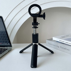 Trépied magnétique <span class=keywords><strong>Selfie</strong></span> <span class=keywords><strong>Stick</strong></span> avec télécommande compatible avec MagSafe pour <span class=keywords><strong>iPhone</strong></span> 12/<span class=keywords><strong>13</strong></span>/14/15/16 Series et téléphones Android - Product Image 2