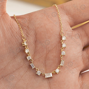 Collier de luxe Gemnel en argent sterling 925 avec zircons alternés rectangulaires et ronds étincelants - Product Image 3