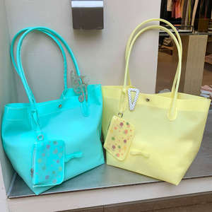 กระเป๋าโท้ทเยลลี่สีเหลืองฤดูร้อน  ขนาดใหญ่  กระเป๋าสะพายไหล่แบบมาการอง  OEM  กันน้ำ  กระเป๋าถือเดินทาง - Product Image 1