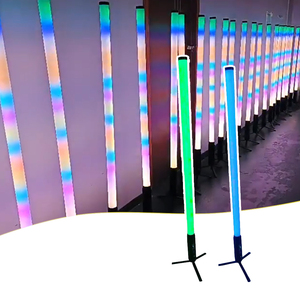 Nhà máy cung cấp phổ biến không dây 360 độ <span class=keywords><strong>RGB</strong></span> <span class=keywords><strong>LED</strong></span> ống ánh sáng ngoài trời DMX <span class=keywords><strong>RGB</strong></span> pin <span class=keywords><strong>LED</strong></span> Pixel Ống ánh sáng thanh đèn sân khấu - Product Image 1