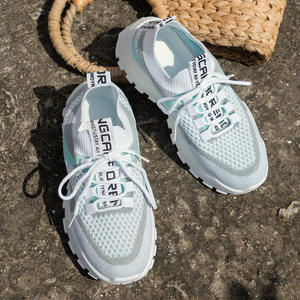 Haute qualité infirmière Doudou chaussures Sport amant chaud en gros Air respirant femmes baskets décontracté - Product Image 4