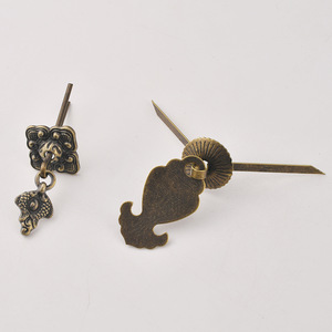 Tirador y Pomo para Muebles de Bronce Antiguo, Acero al Carbono 29834, Herraje para Puerta de Armario con Forma Novedosa, Diseño Tradicional Duradero - Product Image 1