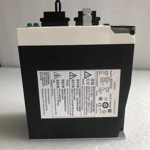 Kit moteur et driver AC MADLN05SE 2,3 kW 15 Nm 750 W RC pour machine à coudre - Product Image 1