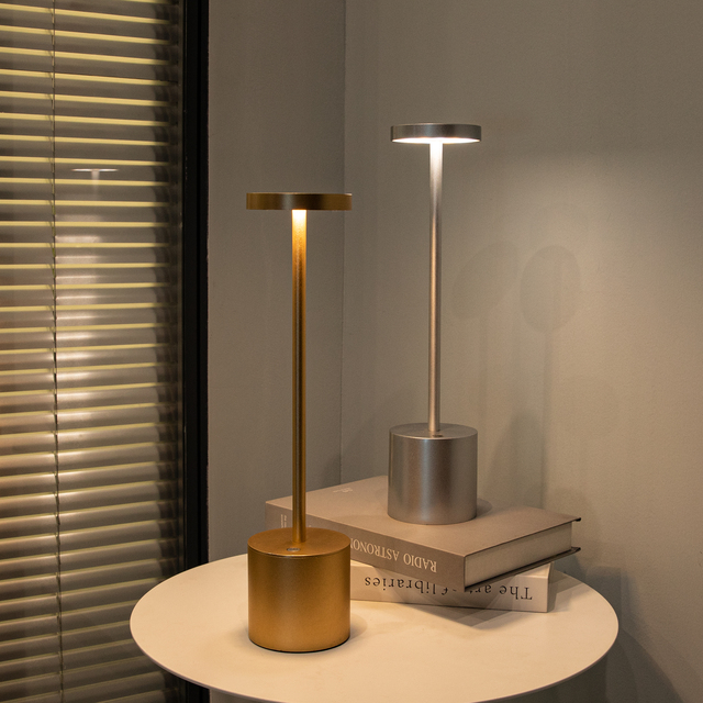 Nordic Indoor Home Decor Led Rechargeable Desk Lamps Luxury Modern Bedroom Bedside Hotel Luxury Decorative Cordless Table Lamp