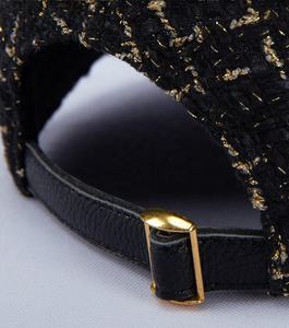 หมวกเบสบอลปีกกว้างทำจากหนังพร้อมการตกแต่งที่มีสไตล์ปักลายระยิบระยับ - Product Image 6