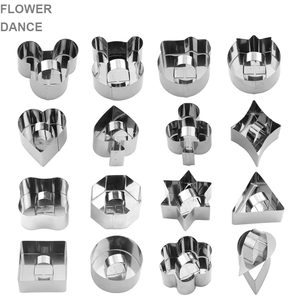 Cercle à mousse en acier inoxydable avec <span class=keywords><strong>poussoir</strong></span>, moule carré pour biscuits, ensemble de moules à découper mini-boulettes de riz rondes QG-450001, sac PP - Product Image 1