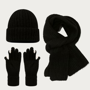 Ensemble trois pièces tendance : gants tactiles, bonnet et écharpe chauds - Product Image 6