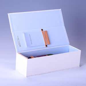 Bán Buôn Tùy Chỉnh Ưa Thích Hoa Nhỏ Dán Các Tông Linen Hộp Từ Đóng Cửa Matte Kết Thúc Rượu Vang Bao Bì Hộp Quà Tặng Ribbon Bow - Product Image 5