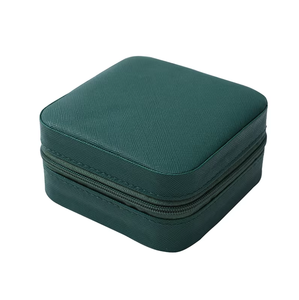 Estuche de Viaje Cuadrado de Cuero PU para Joyas, Organizador Portátil con Cierre para Collares, Pendientes y Anillos, Estuche Pequeño para Guardar Joyas para Mujer - Product Image 4