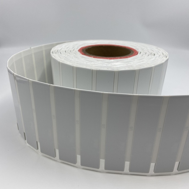 High Quality EM4305 UHF RFID Waterproof Flexible On-Metal Tag | Long-Range Asset Management Sticker for Metal Surfaces