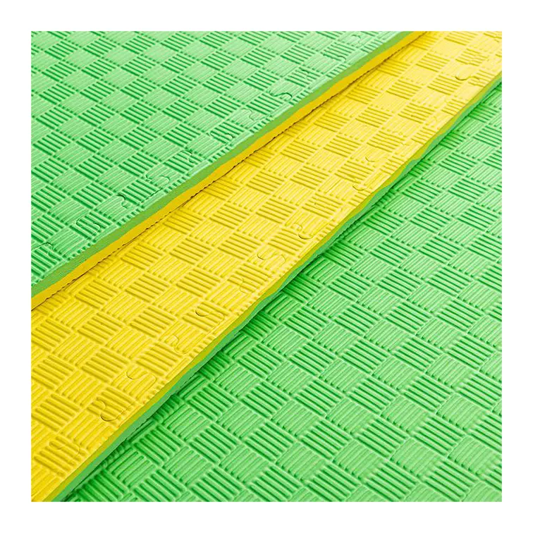 Tapis de sol en mousse puzzle personnalisable de taekwondo antidérapant doux pour les ventes d'usine