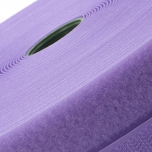 Ruban auto-agrippant en polyester/nylon coloré, écologique et de haute qualité, fourni par l'usine, pour vêtements, avec adhésif puissant - Product Image 3
